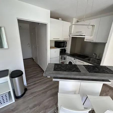 Renove Avec Terrasse Et Parking Au Lavandou - Fr-1-251-871 Διαμέρισμα